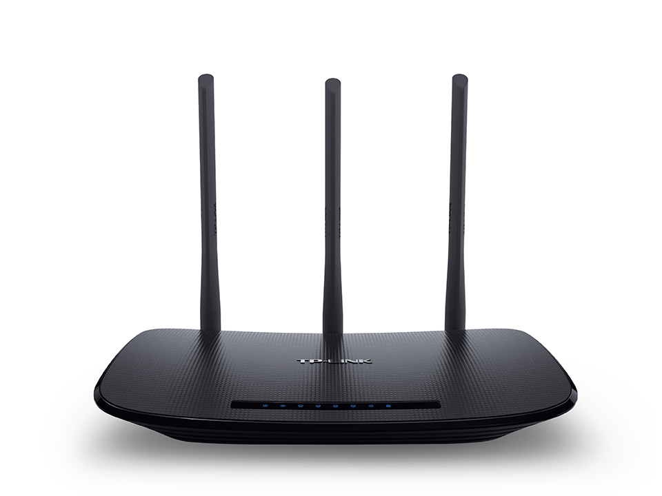 N450 Wi Fi роутер
СКОРОСТЬ: до 450 Мбит/с на 2,4 ГГц
ХАРАКТЕРИСТИКИ: 3 антенны, 1 порт WAN 10/100 Мбит/с + 4 порта LAN 10/100 Мбит/с
ОСОБЕННОСТИ: приложение Tether, режимы: роутер/точка доступа/усилитель Wi-Fi сигнала, поддержка IPv6, IPTV